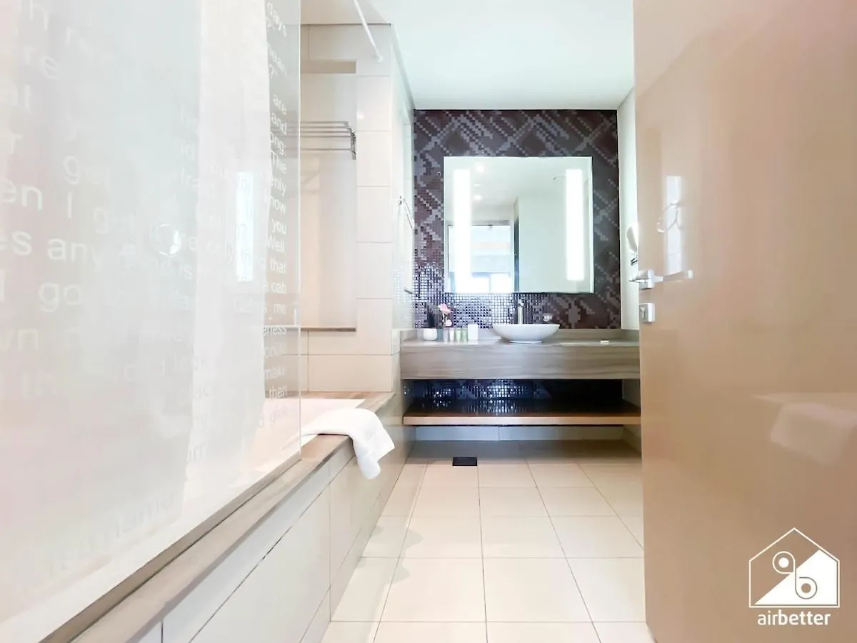 Apartment Luxury 1-Bedroom Apt With City Views ,Business Bay Dubai